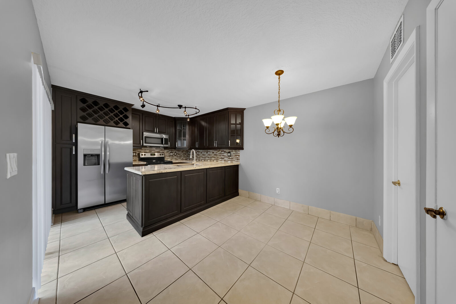 11915 SW 13 Ct, photo 3